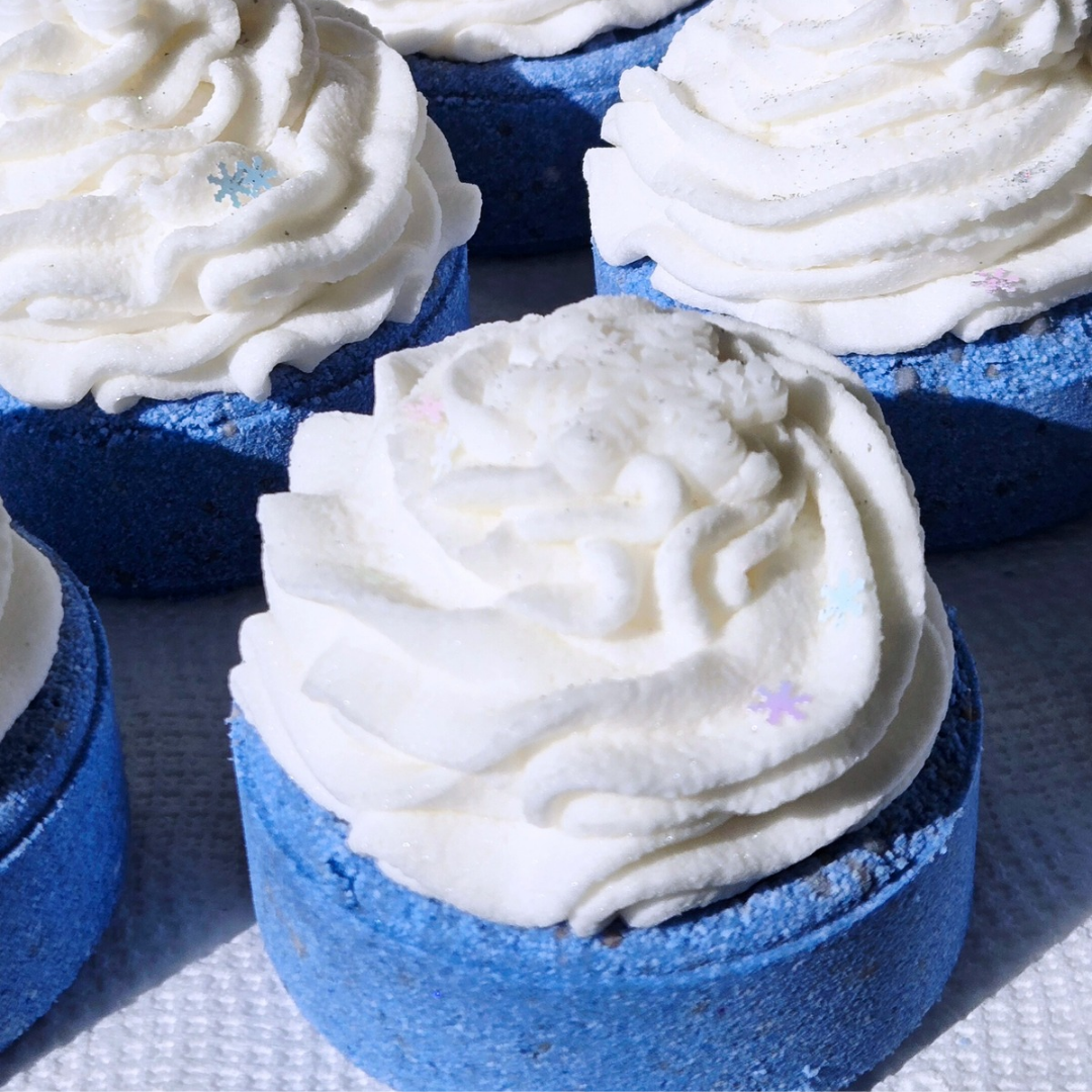 Snowed In Luxe Bath Bomb - 7oz